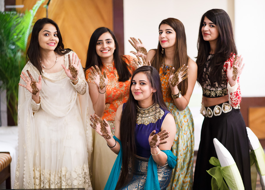 Chanchal and Roshan’s Mehendi function at Sun and Sand Pune
