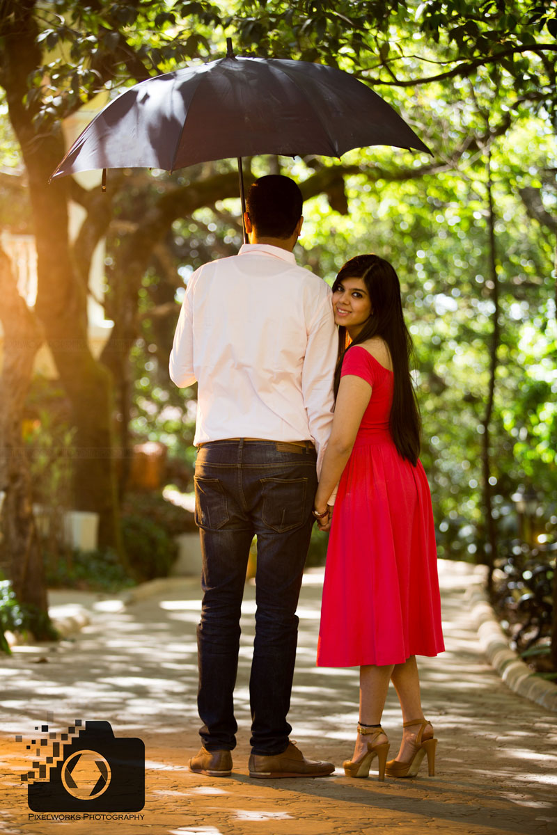 Pre Wedding Photo Shoot Poses, ideas & handy tips for