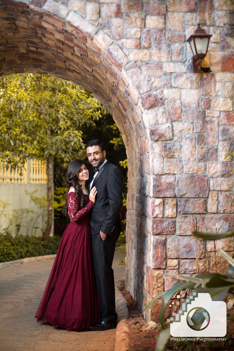 Pre Wedding Photo Shoot - Poses, ideas & handy tips for couples