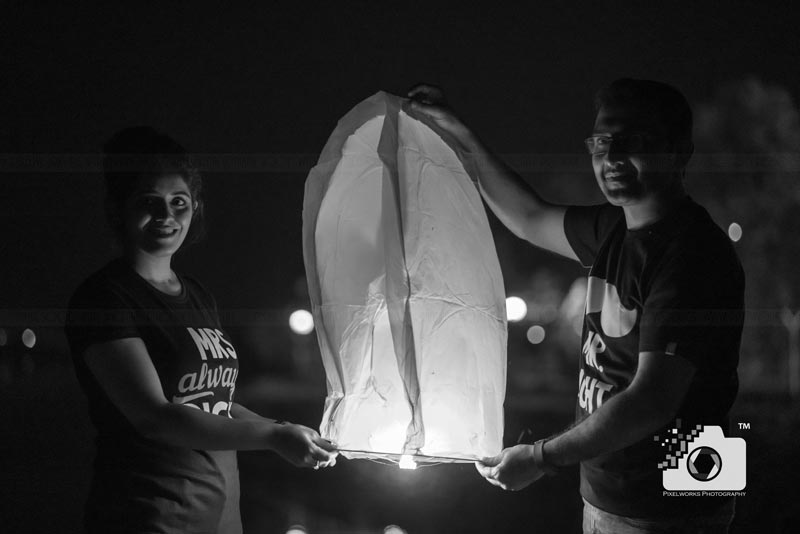 pre wedding shoot ideas lantern