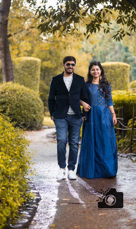 pre wedding photoshoot in pune walk