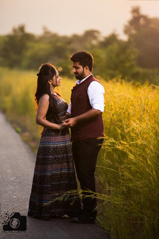 Indian pre wedding shoot lost in love