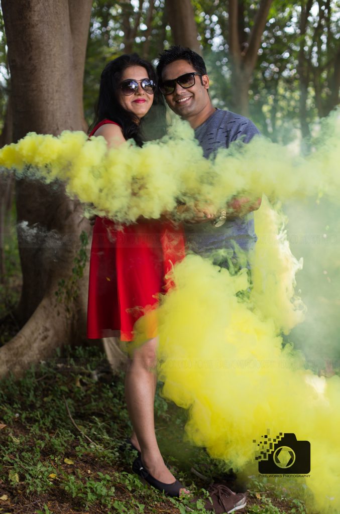 pre wedding shoot trends 2018 smoke bomb yellow