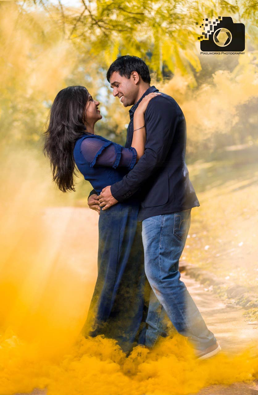 color smoke pre wedding yellow