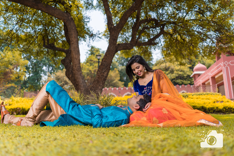 couple photoshoot lying on the ground phase 2