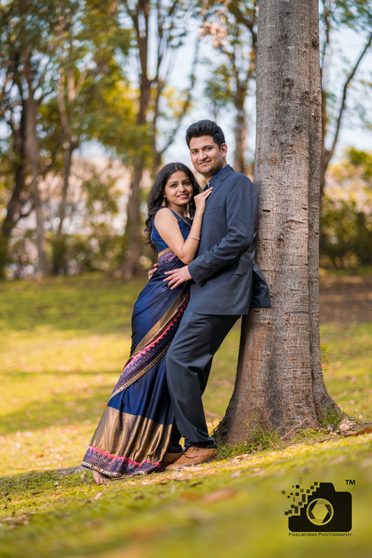 Couple Photoshoot Pula deshpande garden