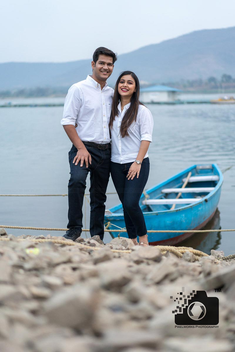 pre wedding shoot dresses white