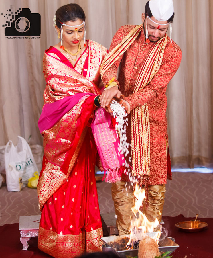 Marathi wedding photographer phere