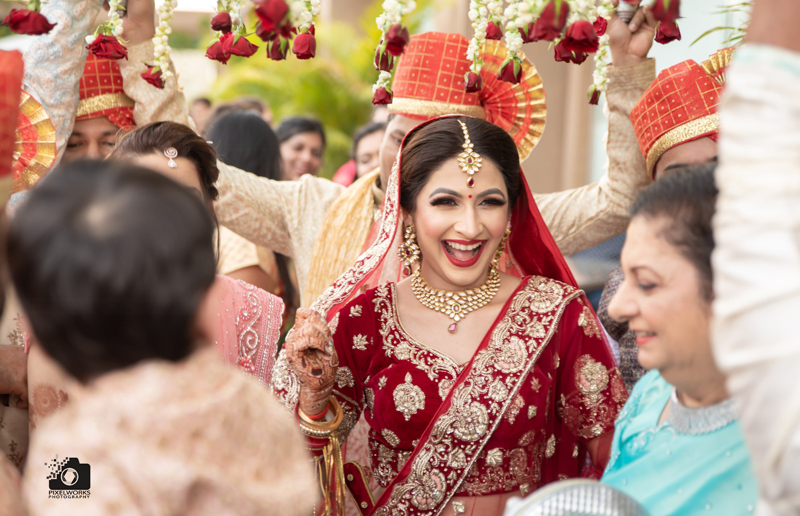 wedding Photograoher in Wakad bridal entry