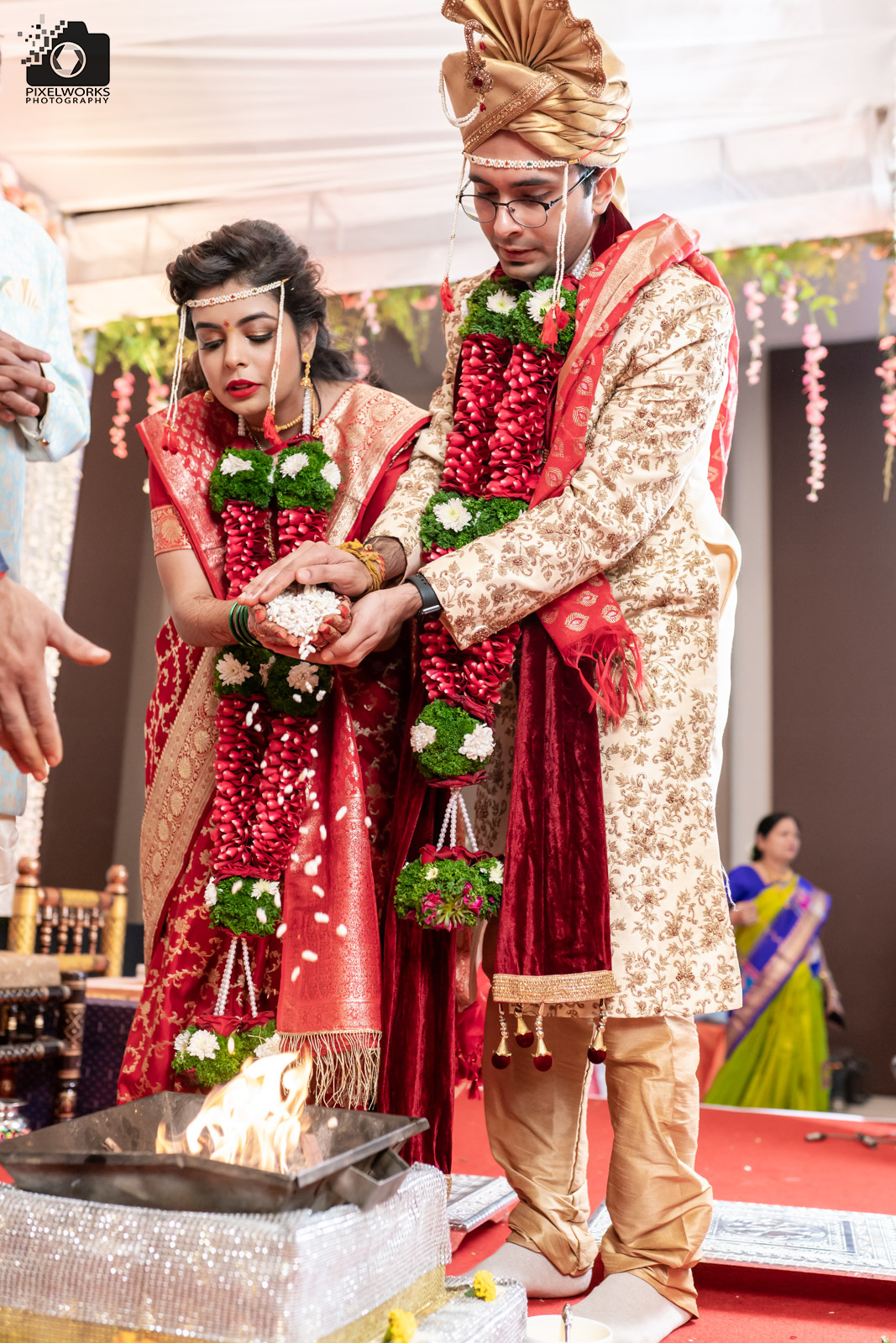 Marathi wedding photographer in kothrud pheras