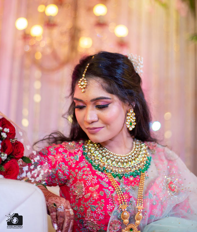 wedding Photograoher in Wakad bridal pose