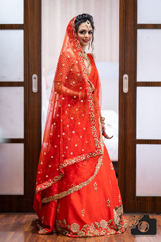 wedding Photographer in Viman Nagar bride pose