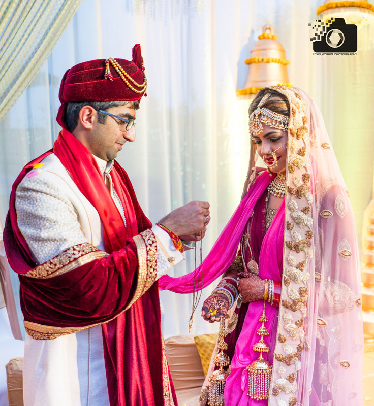 wedding Photograoher in Wakad sindoor shot