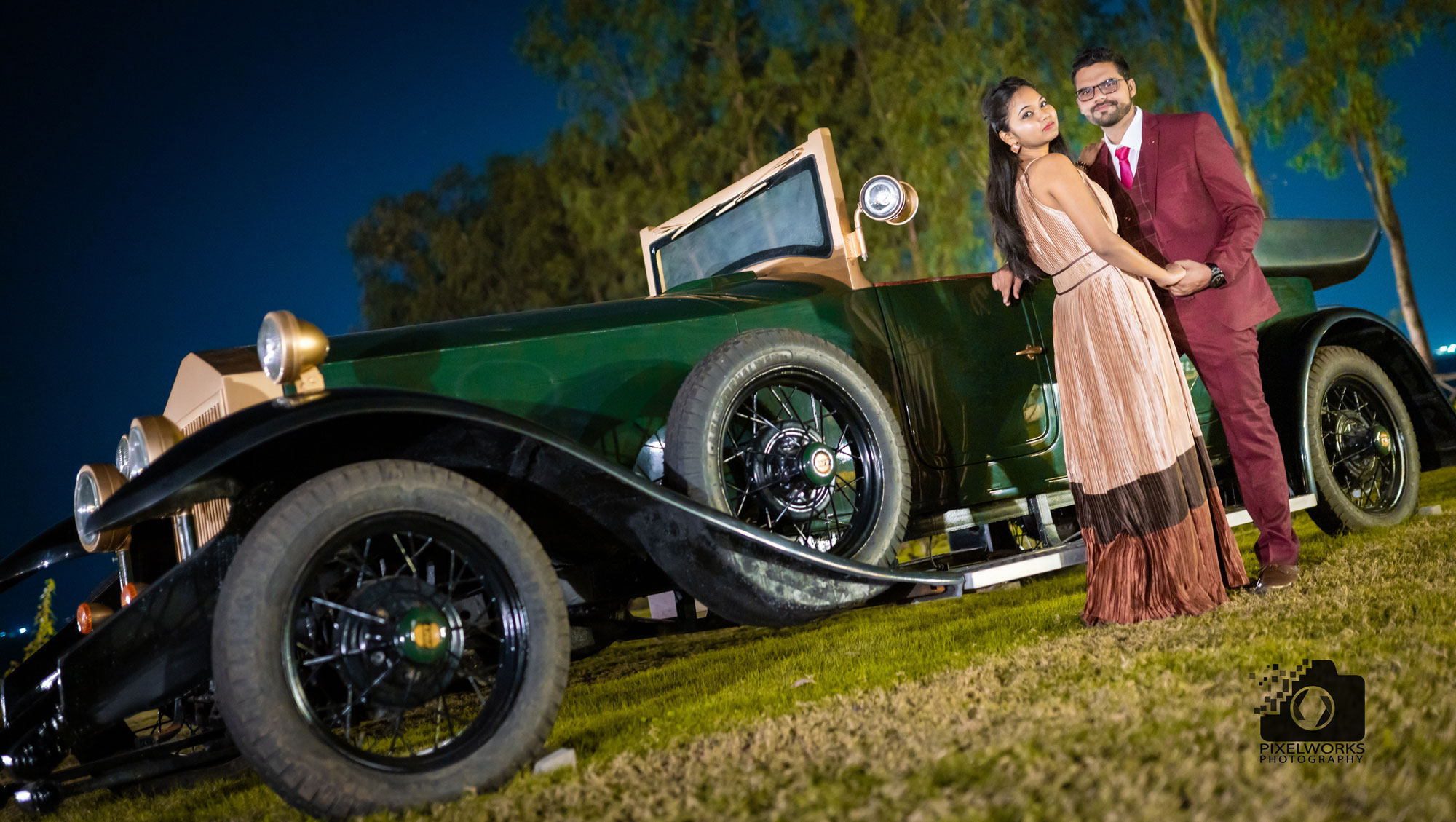 location for Pre wedding vintage car