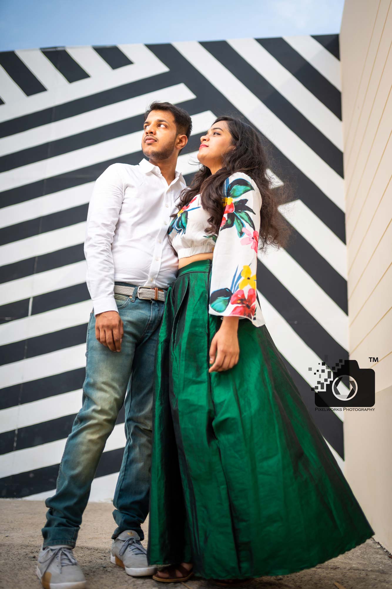 Best Pre wedding Photographer for sets stripes